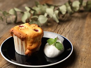 Makanan dan minuman