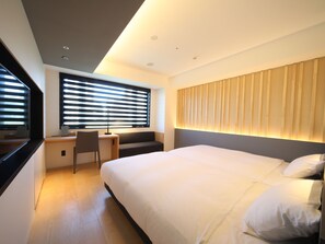 Habitación superior con 2 camas individuales, no fumadores | Escritorio, cortinas opacas, sistema de insonorización