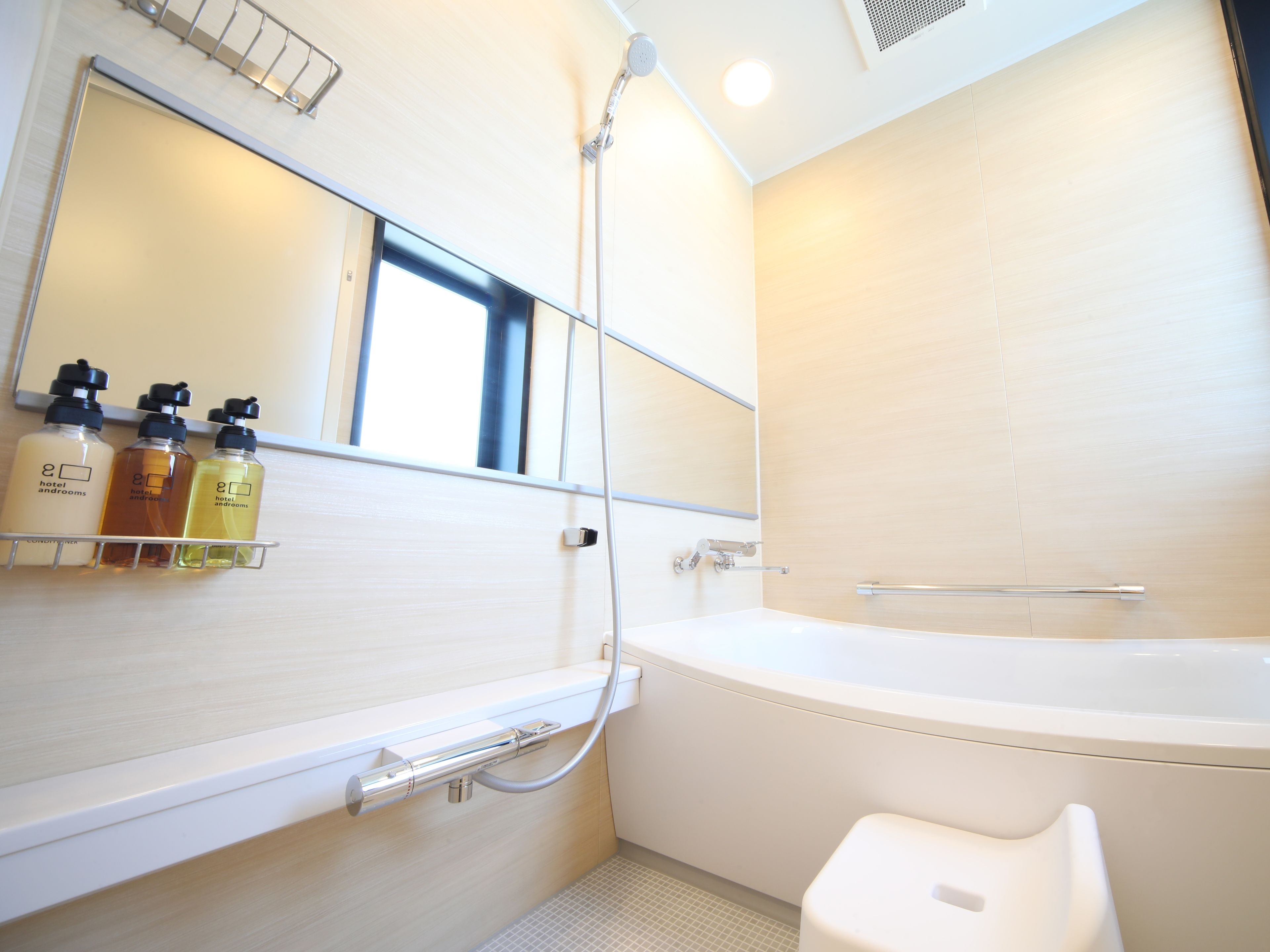 superior twin, non smoking | bathroom sink