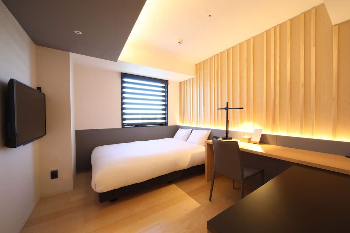 standard double, non smoking | desk, blackout curtains, soundproofing, iron/ironing board