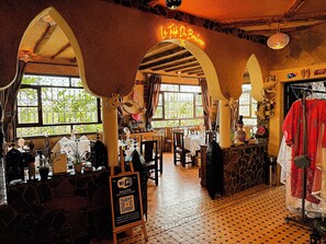 Breakfast, lunch, dinner served; local and international cuisine - Riad Chay & Boutique (Tarmigt)