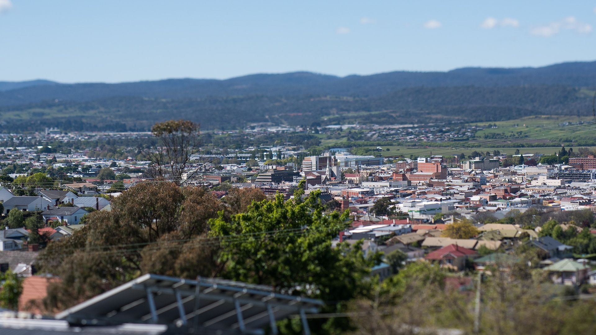 Launceston Views Townhouse #2 — image 9