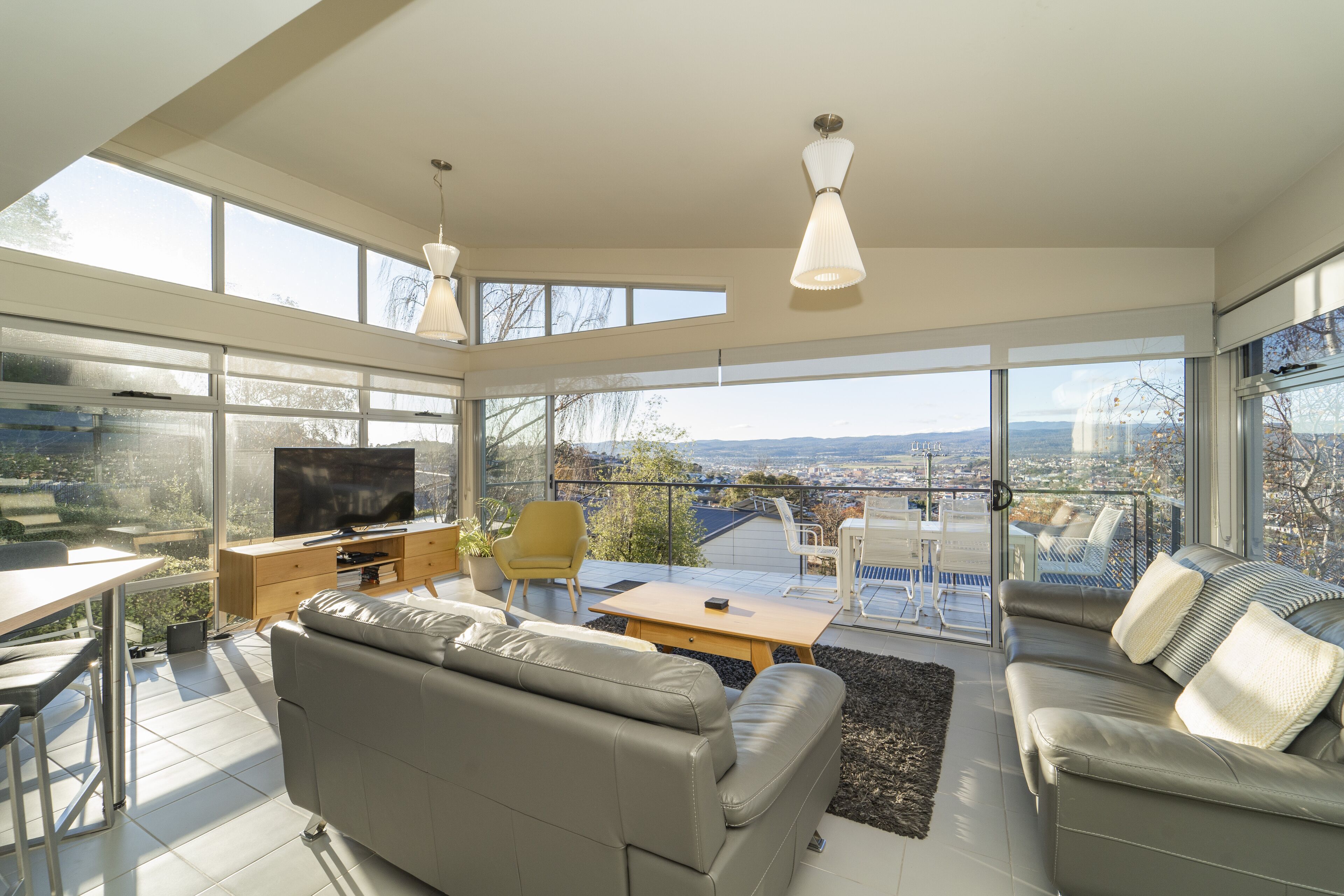 Launceston Views Townhouse #2 — image 22