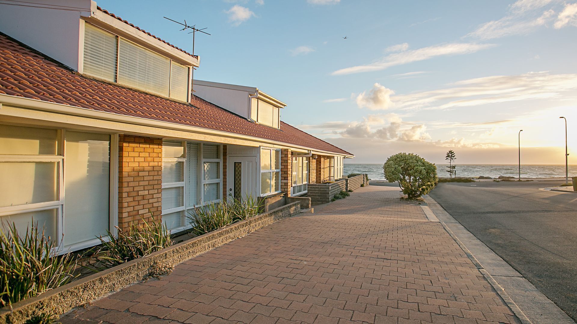 Sleep By the Sea - Perfect Beach Holiday — image 23