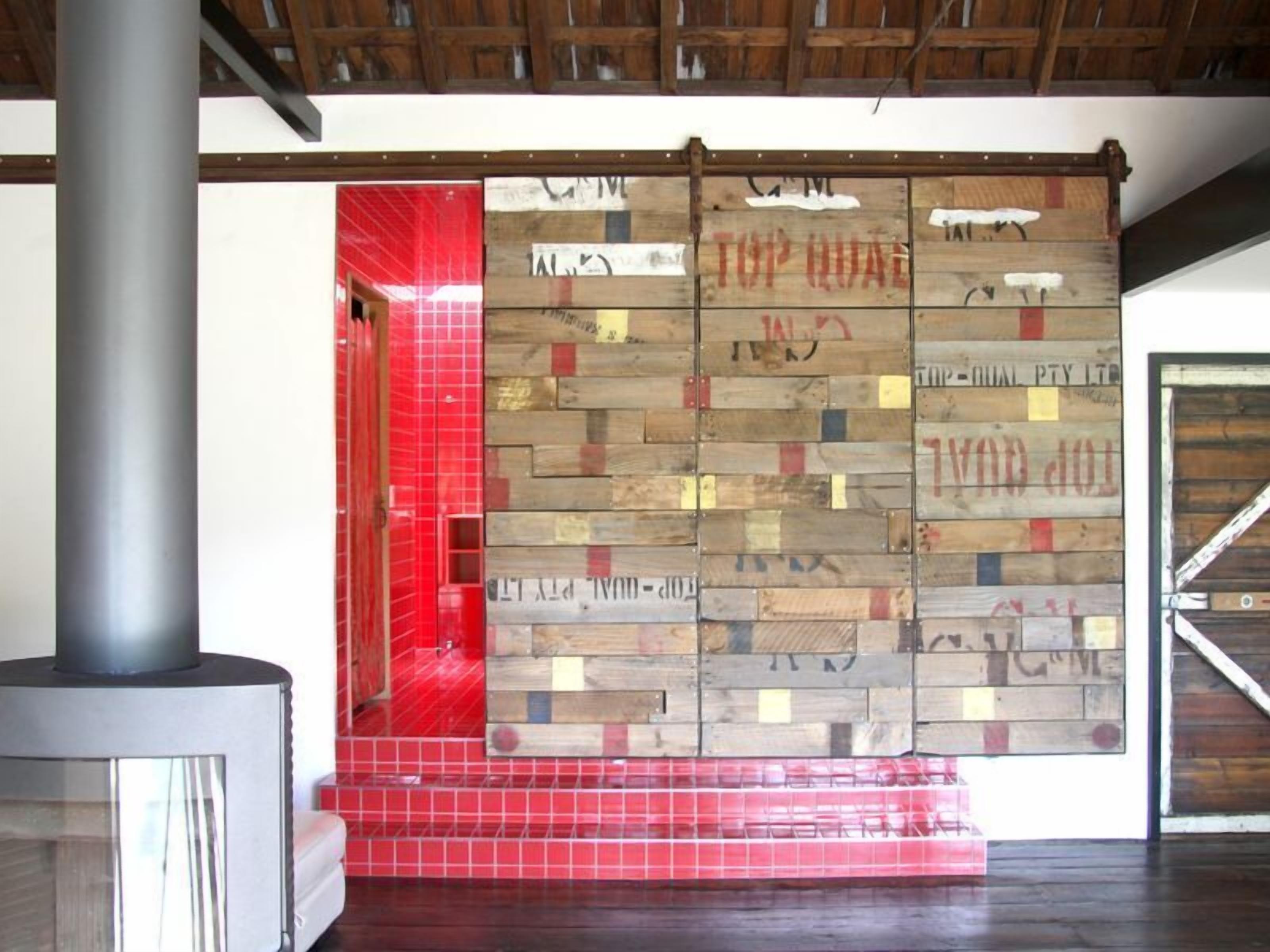 Boutique stay in old farm shed — image 5