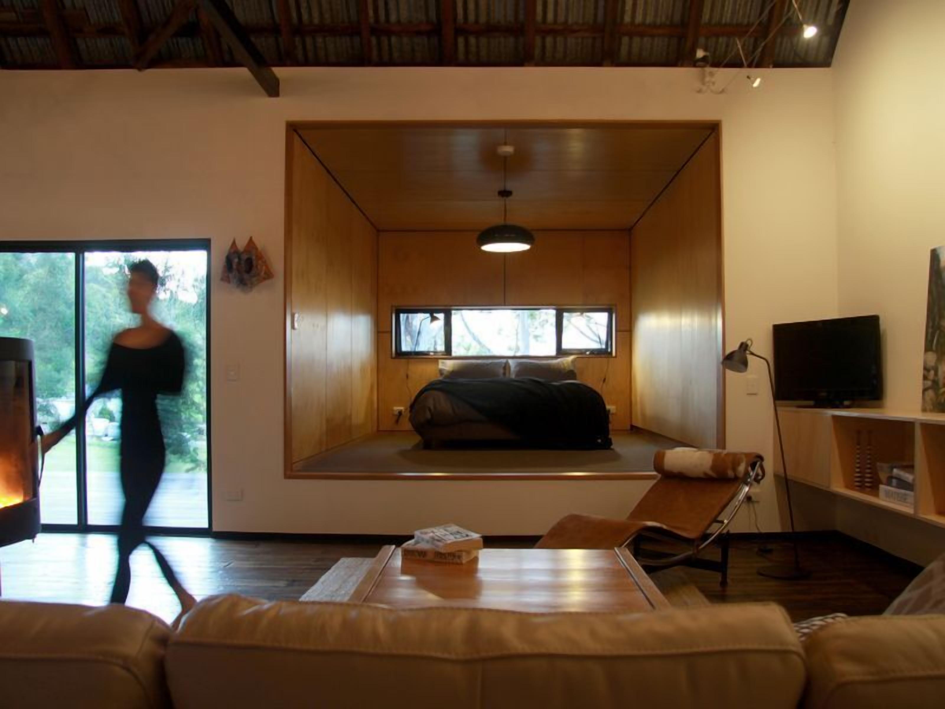 Boutique stay in old farm shed — image 20