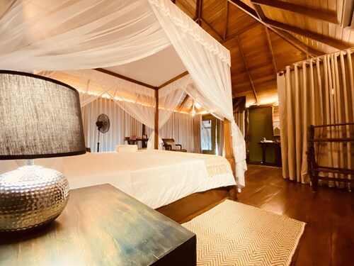 Yala Lake View Cabanas