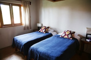 2 bedrooms, desk, travel cot, free WiFi
