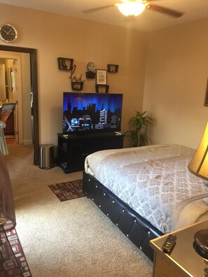 1 多间卧室、�熨斗/熨衣板、免费 WiFi、床单