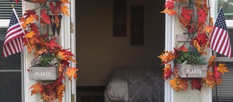Mini Suite with attached bath non smoking 
