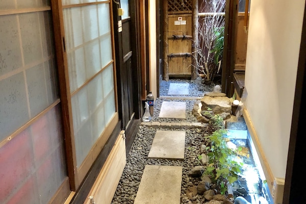 Traditional Townhome, 4 Bedrooms, Non Smoking, City View | Terrace/patio