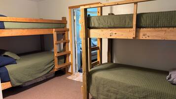 1 habitación, wifi gratis y ropa de cama