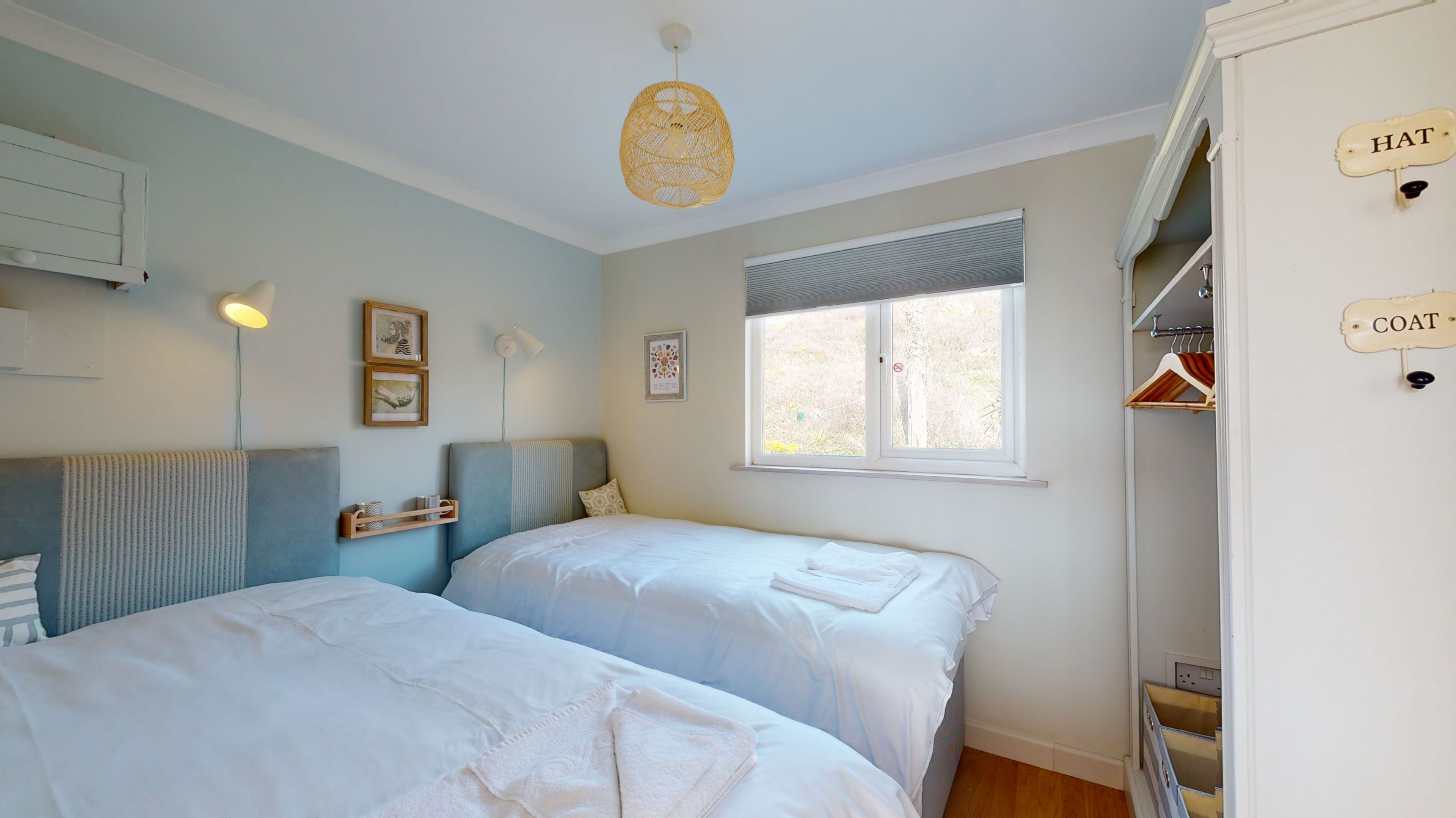 1 soverom, strykejern/-brett, internettilgang og sengetøy