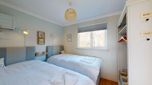 1 soverom, strykejern/-brett, internettilgang og sengetøy