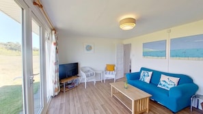 TV - A02 Mermaids Nest (A2), Riviere Towans (Hayle)
