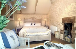 5 bedrooms, iron/ironing board, travel cot, WiFi