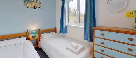 1 bedroom, iron/ironing board, Internet, bed sheets