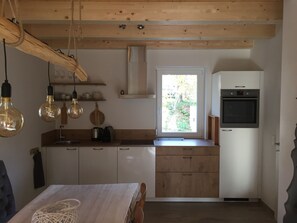 Kühlschrank, Ofen, Herdplatte, Geschirrspüler