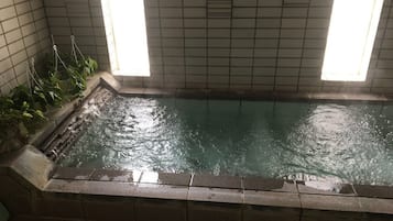 Indoor spa tub