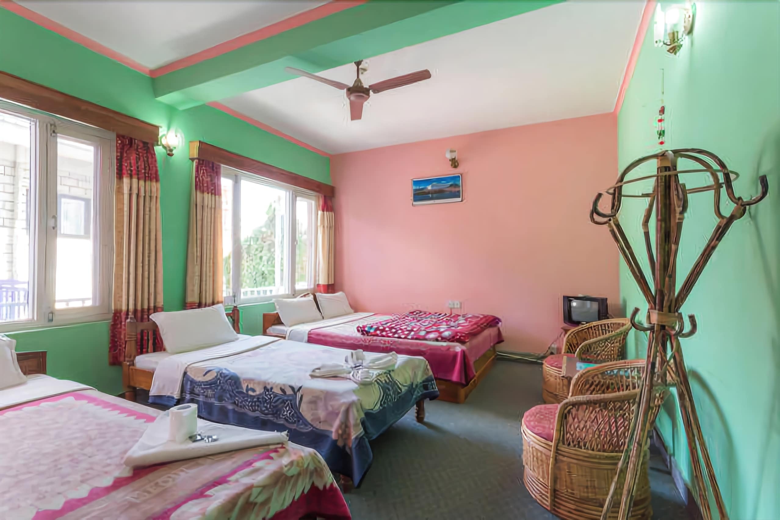 1 habitación, ropa de cama de alta calidad, escritorio y wifi gratis 