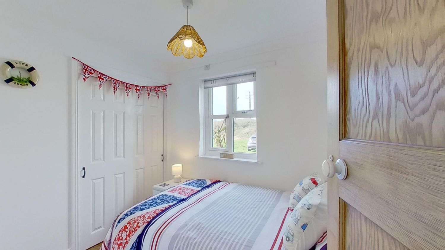 3 bedrooms, iron/ironing board, Internet, bed sheets
