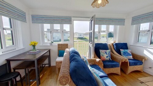 F06 Home View (F6), Riviere Towans