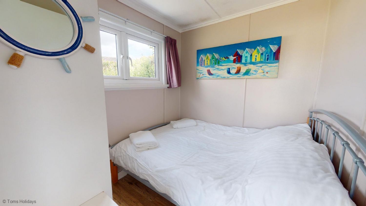 1 makuuhuone, silitysrauta/-lauta, vuodevaatteet