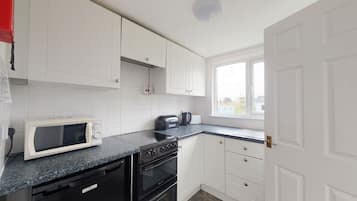 Fridge, microwave, oven