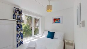 1 bedroom, iron/ironing board, Internet, bed sheets