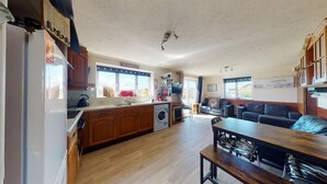 TV - D53 Bide A Wee, Riviere Towans (Hayle)