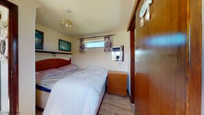 1 bedroom, iron/ironing board, Internet, wheelchair access