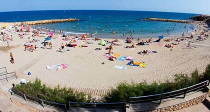 INNOUTHOME DIRECT ACCES TO THE BEACH, SWIMING-POOL, BBQ AND WIFI_PISCINA