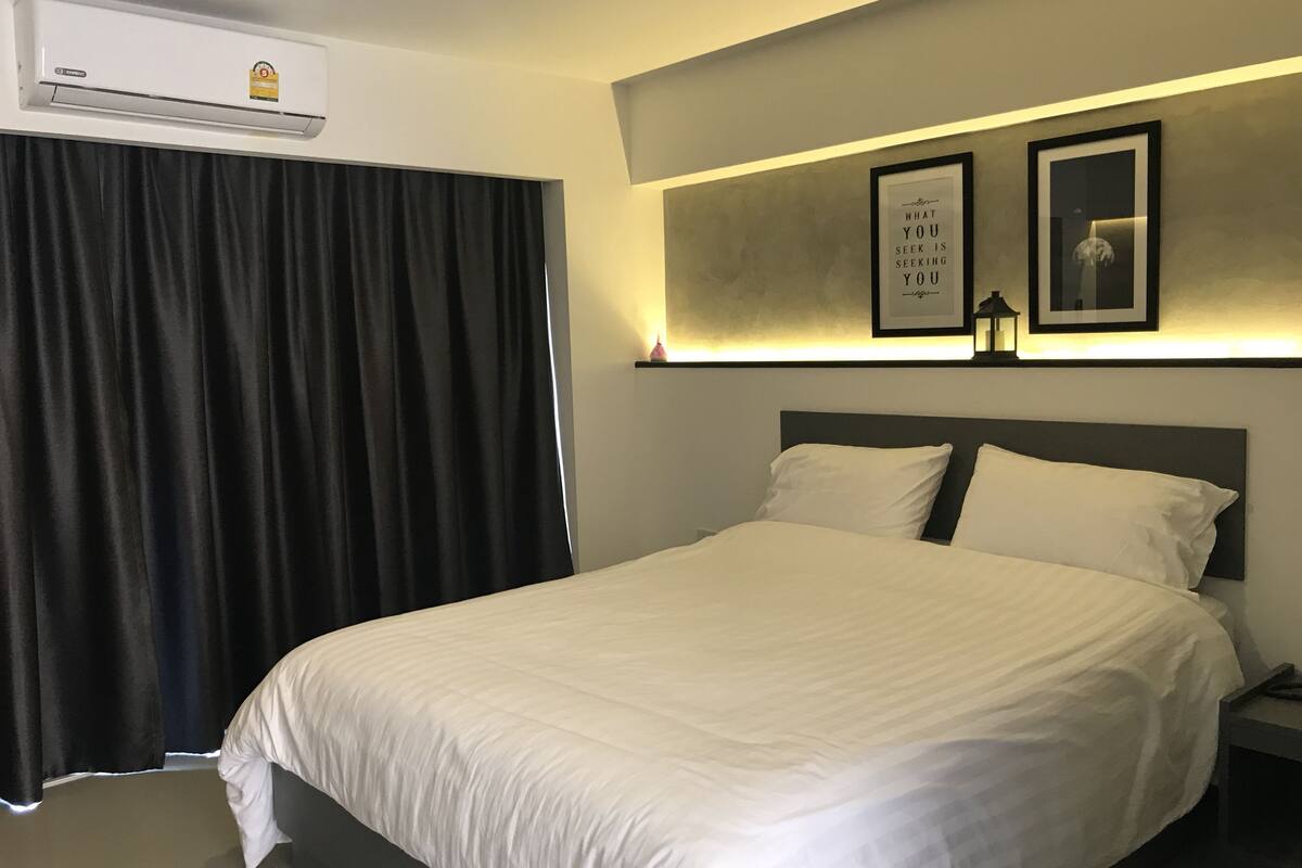 標準雙人房 | 低過敏寢具、獨特裝潢、書桌、遮光布/窗簾