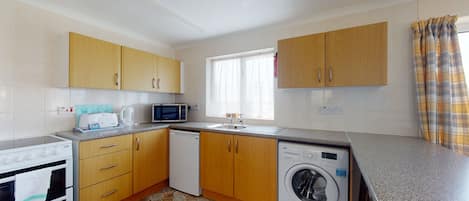 ثلاجة، ميكروويف، فرن