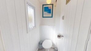 Towels - A beachside home from home with comfortable accommodation for up to six guests (Hayle)