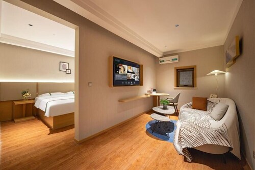 Greentree Sunshine 100 Express Hotel