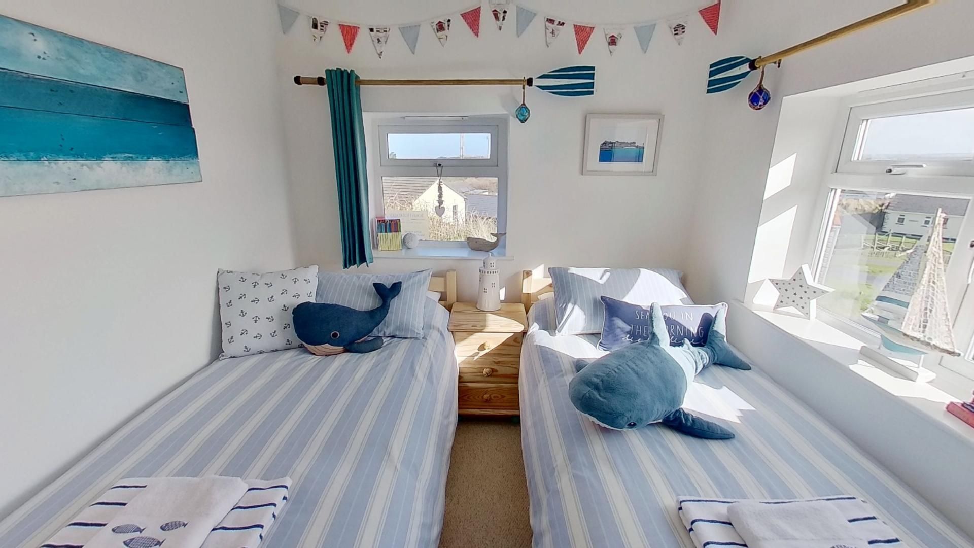 2 bedrooms, iron/ironing board, internet, bed sheets