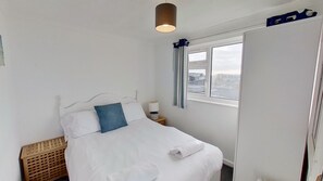 1 bedroom, iron/ironing board, bed sheets - The perfect holiday home from home for families or friends to gather and a great base (Hayle)