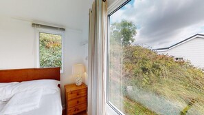 1 soverom, strykejern/-brett og sengetøy