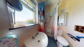 Shower, towels - D54 Wheal Shoat, Riviere Towans (Hayle)