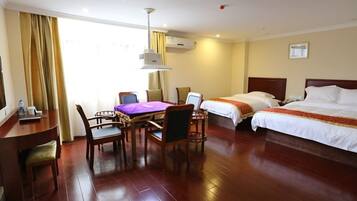 In-room safe, free WiFi