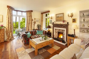 TV, fireplace - Chapel Knap, Porlock Weir (Porlock Weir)