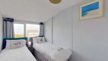 1 bedroom, iron/ironing board, bed sheets, wheelchair access