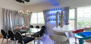 Free local cuisine breakfast  - LoveVilla B&B (Dongshan)