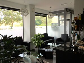 ロビーラウンジ