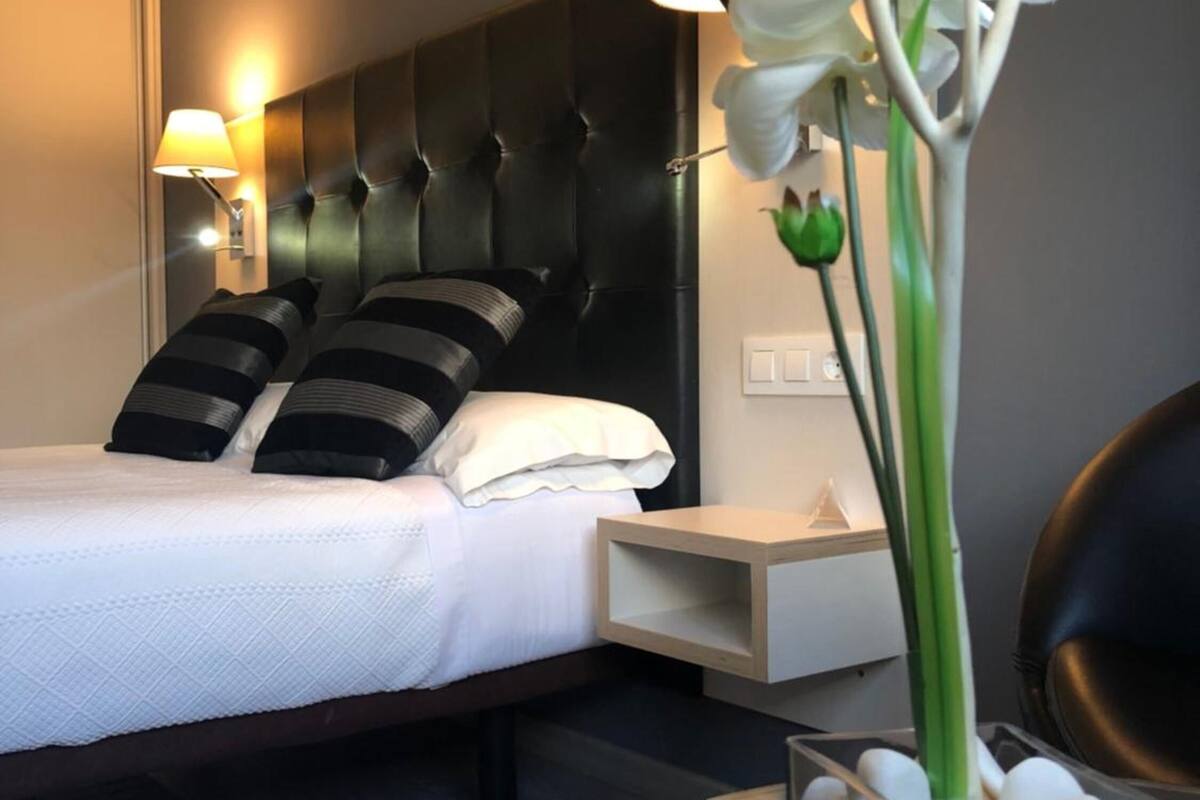 minibar, in-room safe, desk, blackout curtains