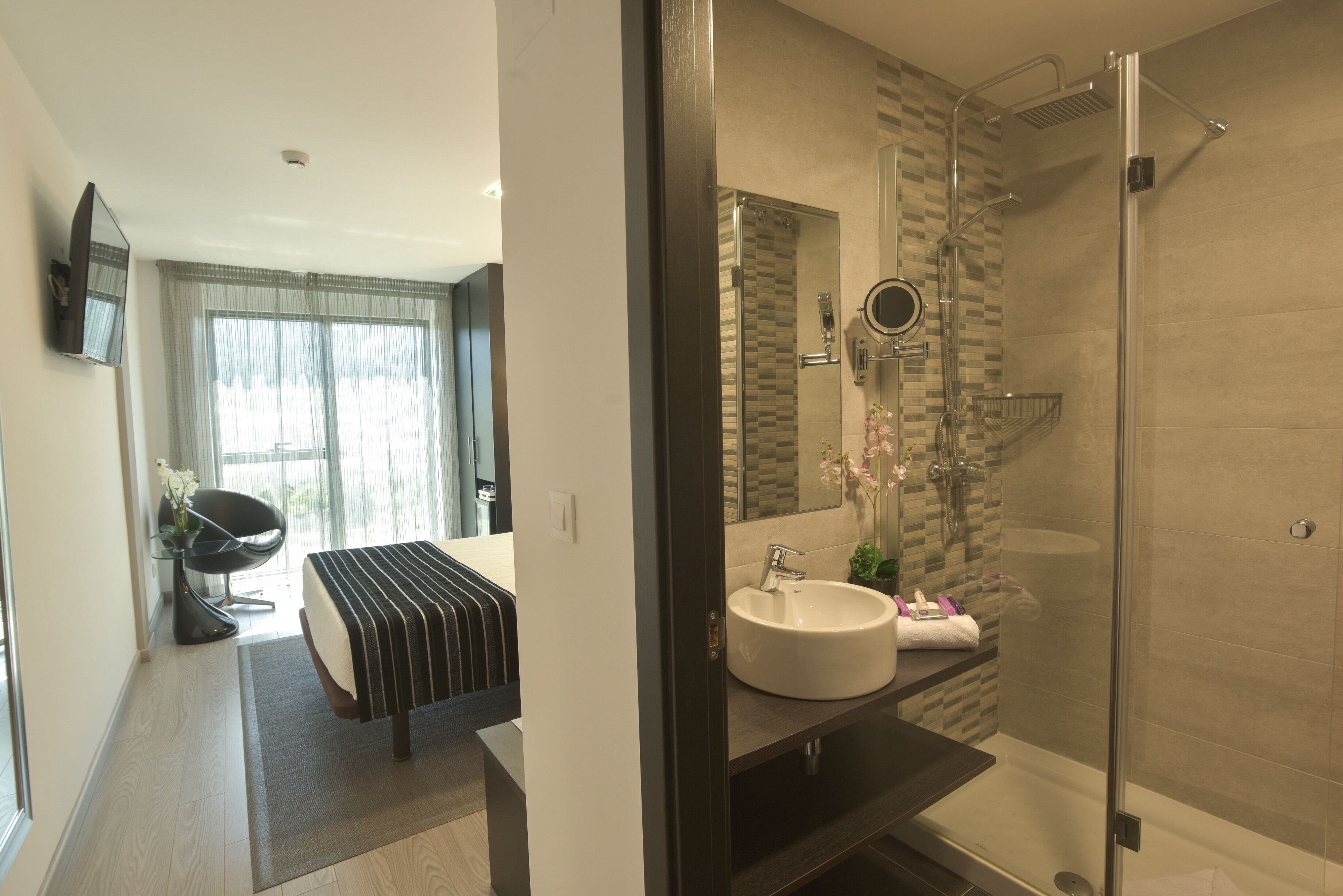 minibar, in-room safe, desk, blackout curtains