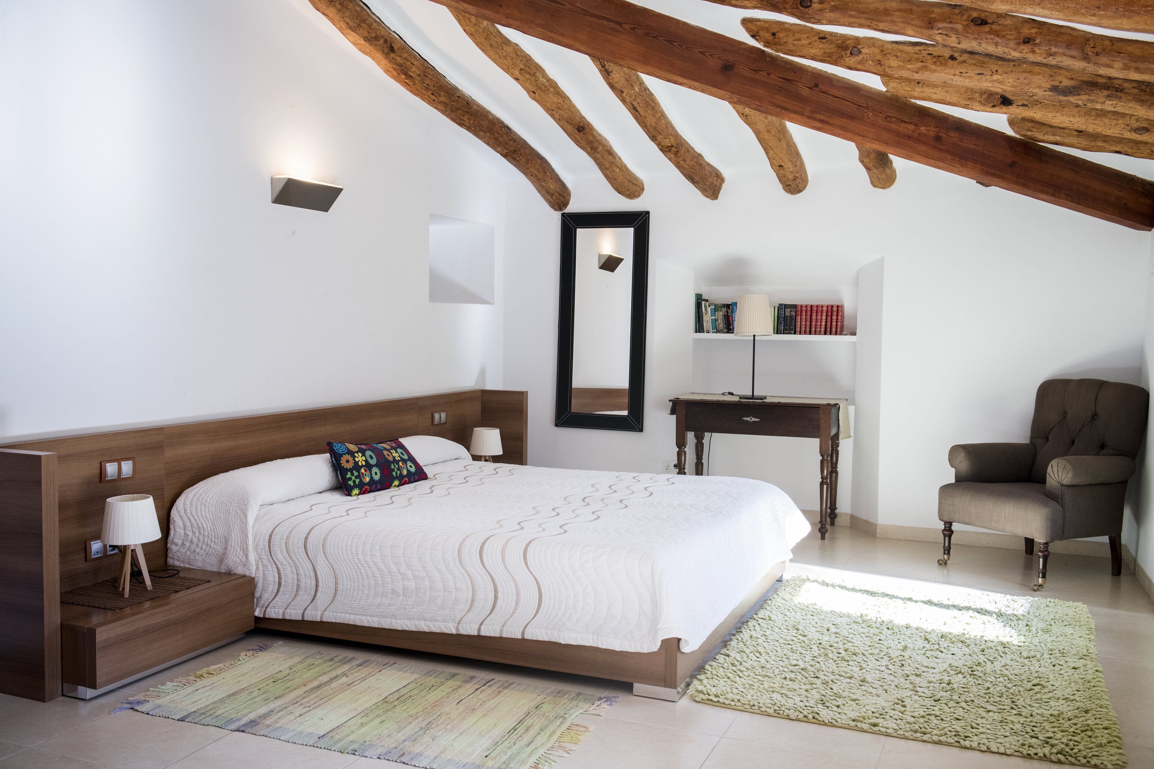 5 dormitorios, tabla de planchar con plancha, wifi y ropa de cama