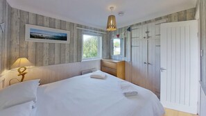 2 bedrooms, iron/ironing board, Internet, bed sheets - D03 Fairways (D3), Riviere Towans (Hayle)