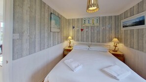 2 chambres, fer et planche Ă repasser, accĂšs Internet, draps fournis